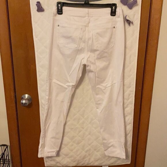 White skinny ankle jeans  - Picture 5 of 6